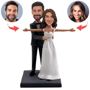 Custom Wedding Bobblehead Couple Hugging Waist